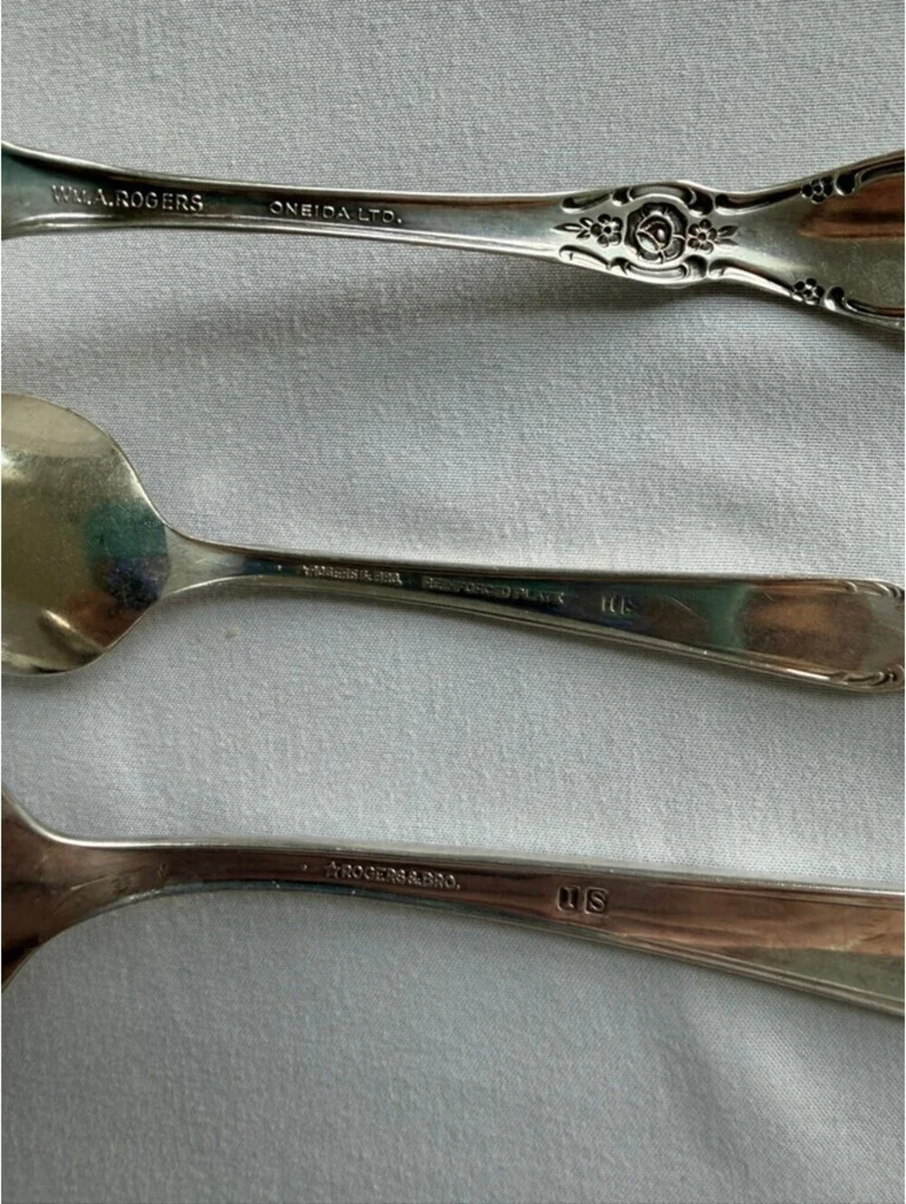 Rogers & Bros IS - WM.A. Rogers - Oneida Ltd. Silverware